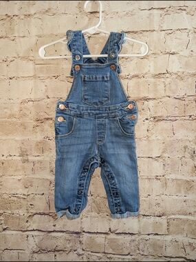 ~Okie Dokie Baby Girls Jean Overalls 3 MonthsRuffled sleevesVery good pre-owne